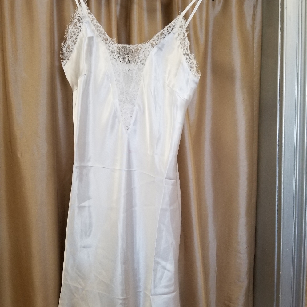 NWT petticoat laced gown babydoll